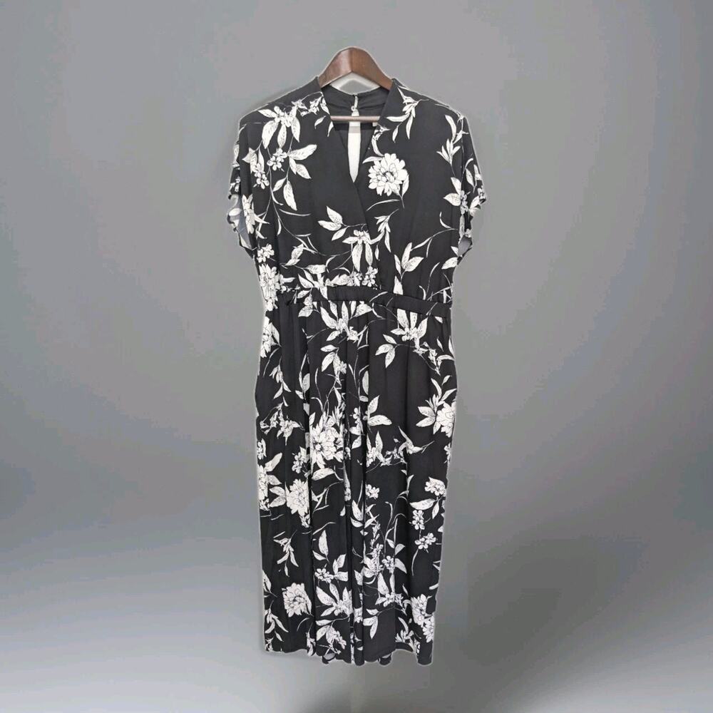 Studio One Jumpsuit Size Xl Black White Tropical Floral Print Pockets Stretchy